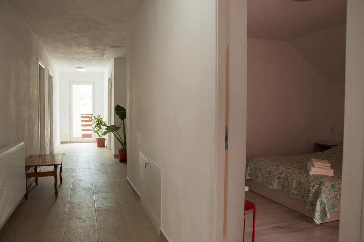 Pensiunea Casa Elena Corbeni Bagian luar foto